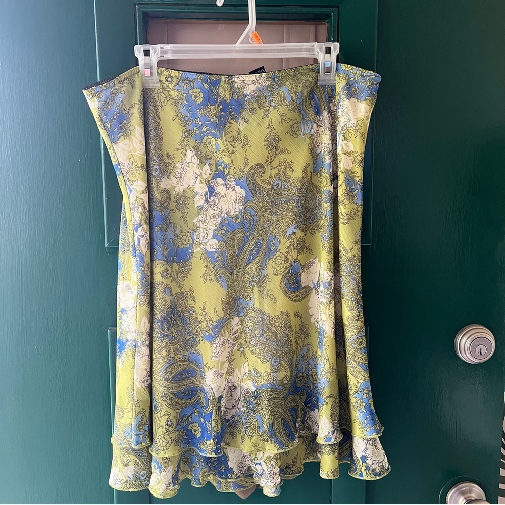 Briggs New York Petite Skirt with Green Accents